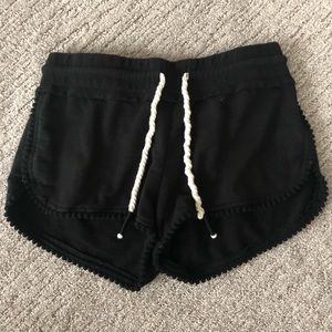 Full Tilt black shorts